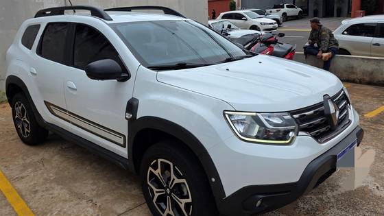 RENAULT DUSTER 1.3 TCE FLEX ICONIC PLUS X-TRONIC